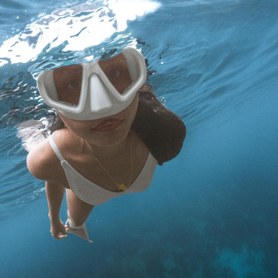 Kai necklace underwater - Isolana Co